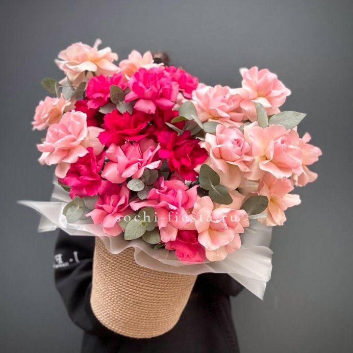 23 Французские розы Микс в боксе в Ижевске