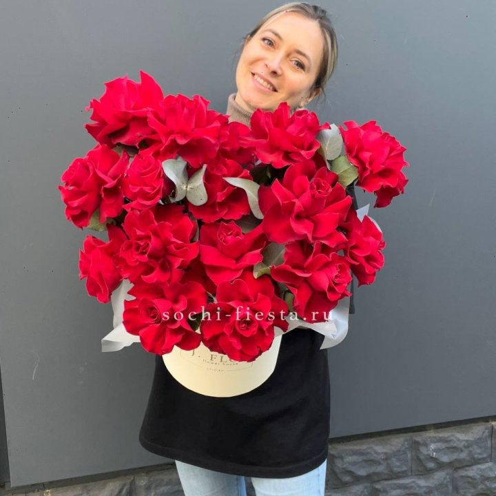 17 Французских роз в боксе в Ижевске