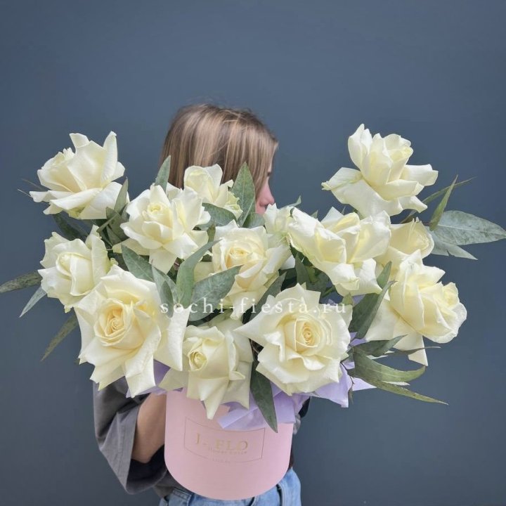 15 Французских роз в боксе в Ижевске