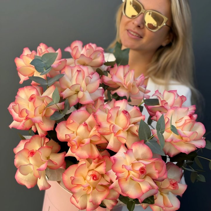 15 французских  роз Джумилия в боксе в Ижевске