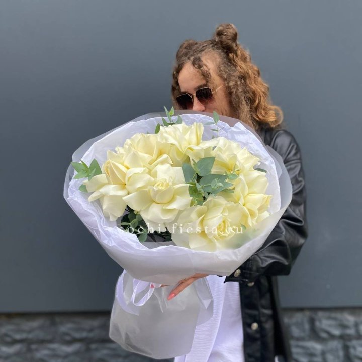 7 Белых французских роз  в Ижевске