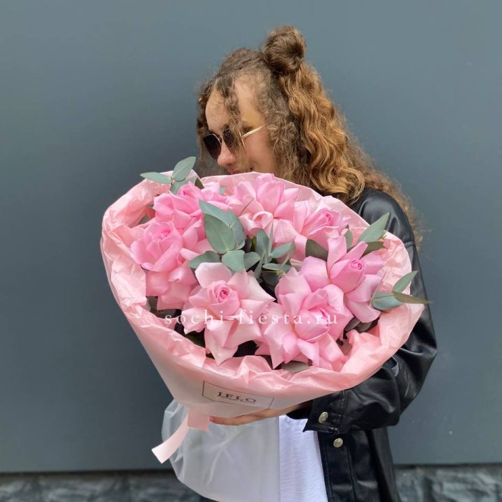 7 розовых роз в Ижевске