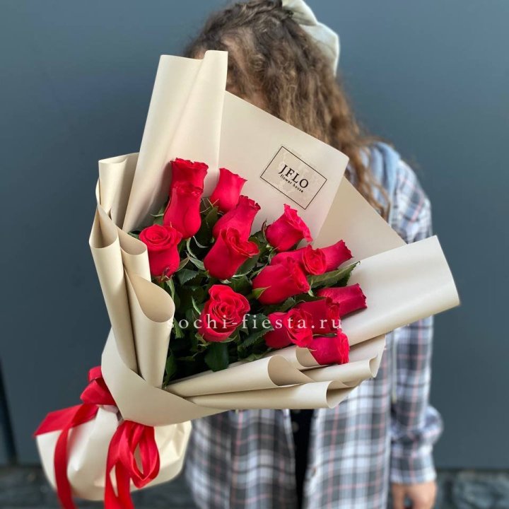 15 красных роз в Ижевске