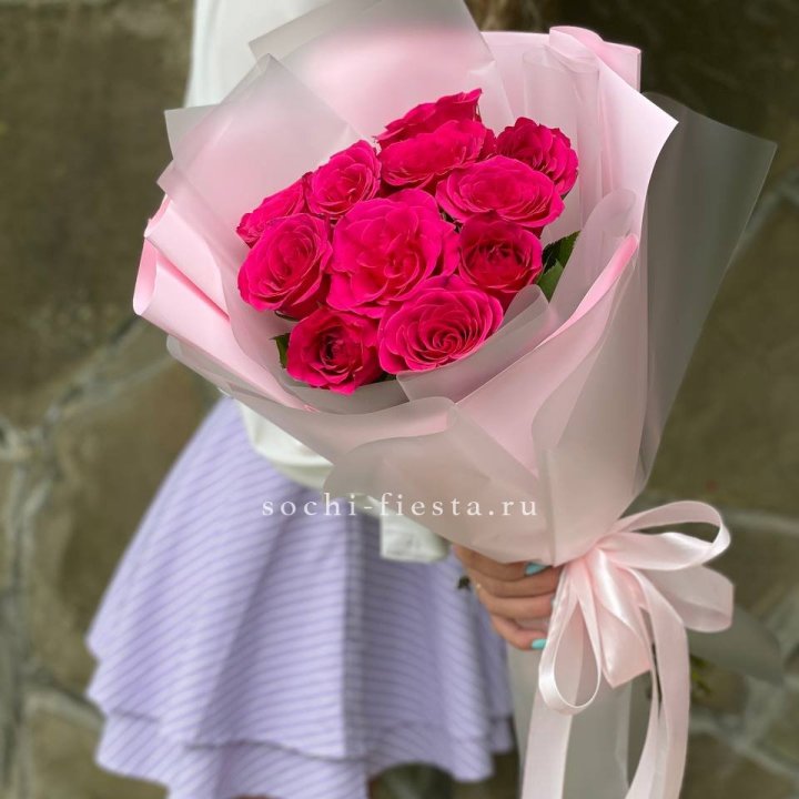 Букет алых роз в Ижевске
