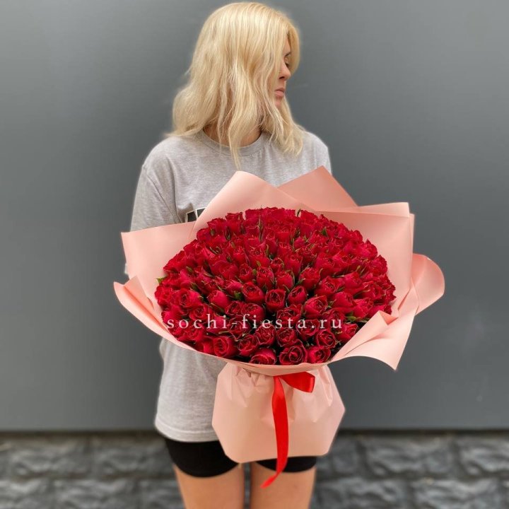 101  красная кенийская роза  в Ижевске