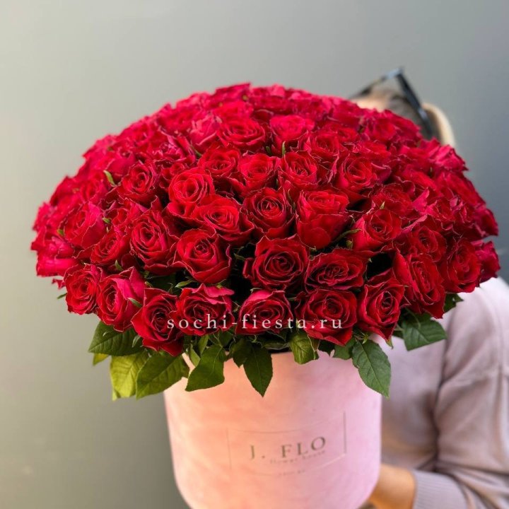 101 кенийская роза в цилиндре в Ижевске