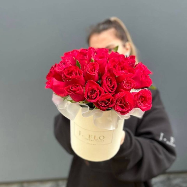 27 кенийских роз в боксе в Ижевске