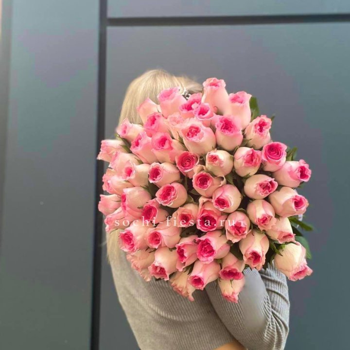51 розовая роза в Ижевске