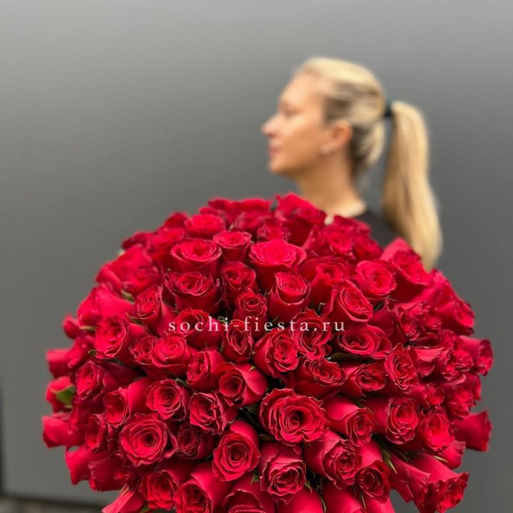 Охапка из 101 красной розы в Ижевске
