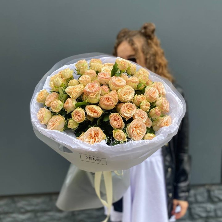 15 пионовидных роз в Ижевске