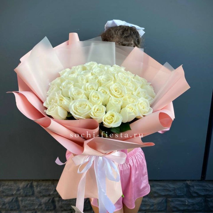 35 белых роз в Ижевске