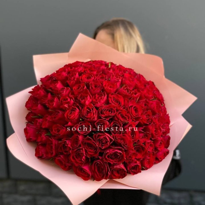 101 роза мадам ред в Ижевске