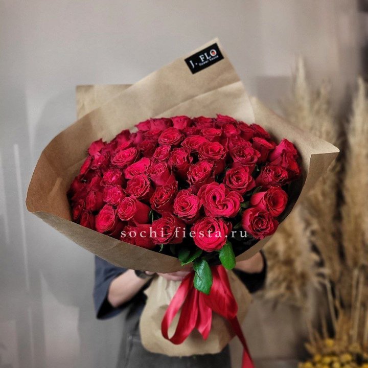63 красных роз вайт в Ижевске