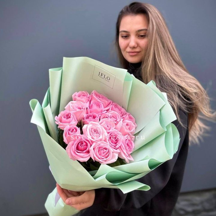 17 розовых роз в Ижевске