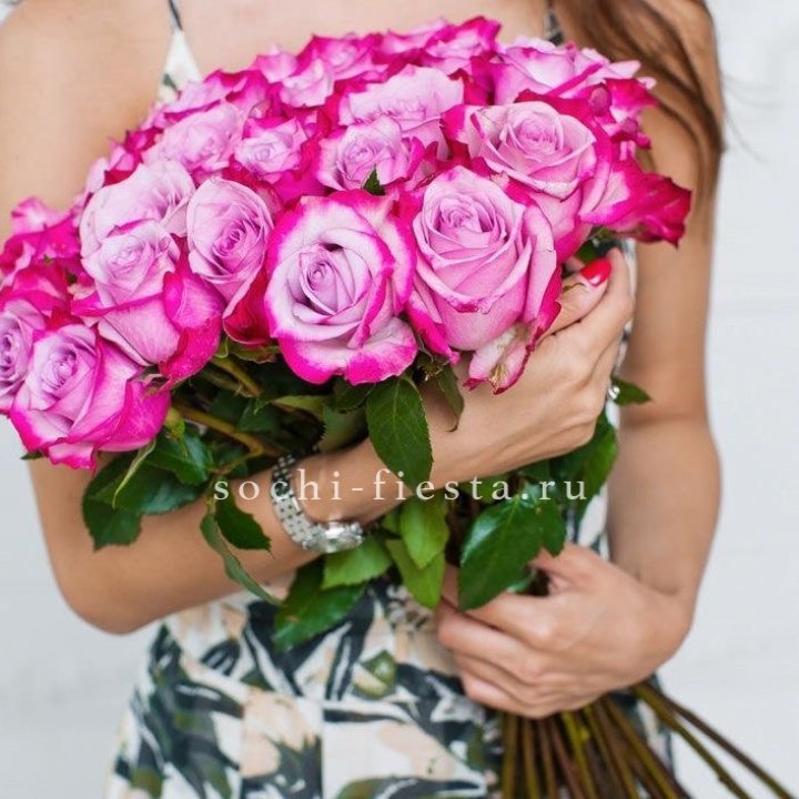 Букет высоких роз Ди перпел в Ижевске