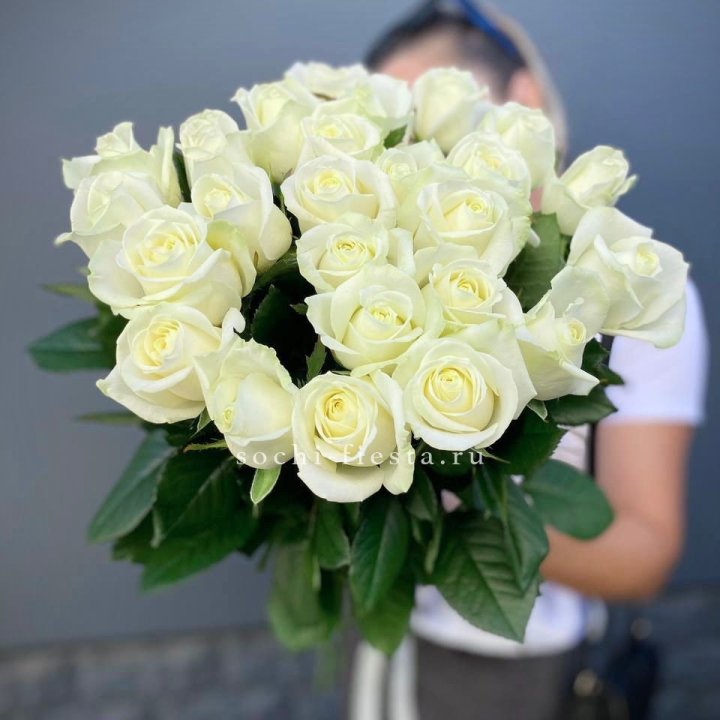 Голландские розы белые 25 в Ижевске