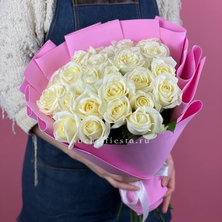 25 белых роз в Ижевске