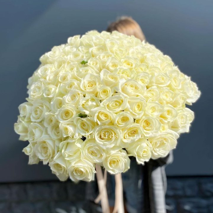 Букет  из 101 белой розы  в Ижевске