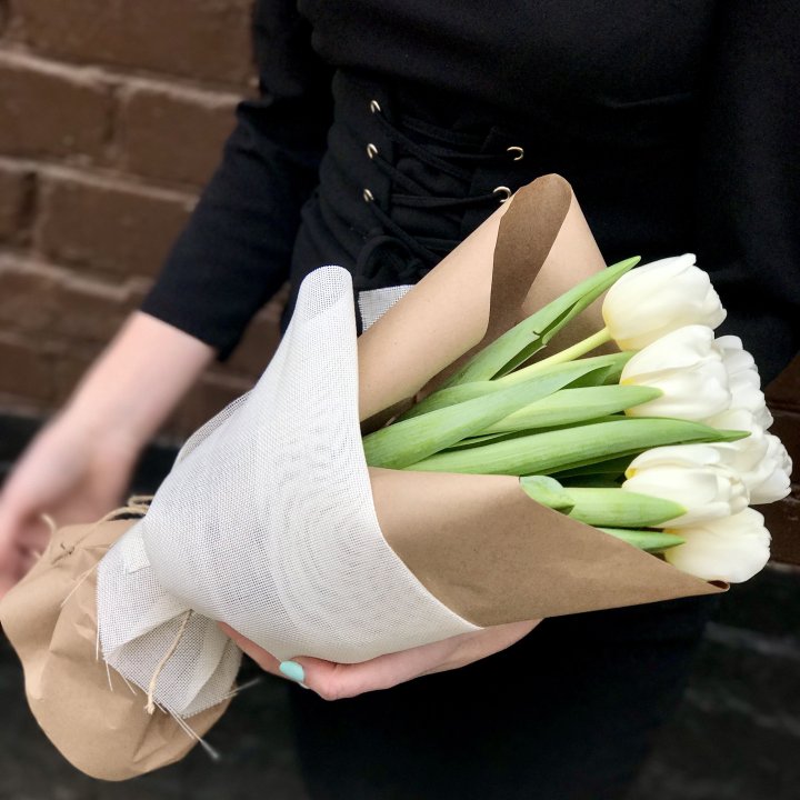 Букет белых тюльпанов в Ижевске